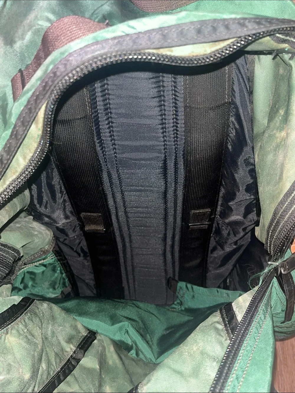 Vintage Gregory Green and Black Outdoor Backpack with Secure Buckles